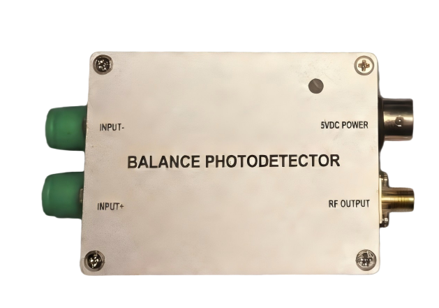 Low-Noise Balanced Photodetectors
